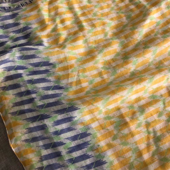 Club Monaco spring wrap - Picture 2 of 3